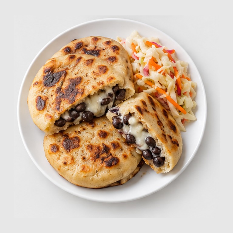 Galettes fourrées aux haricots et fromage façon pupusas de frijoles y queso