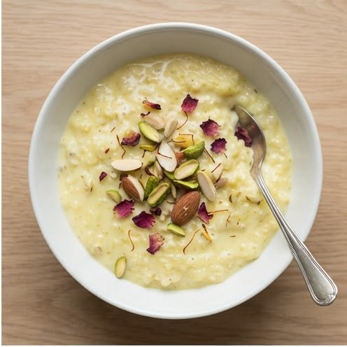 Riz au lait parfumé façon shir berinj (Tadjikistan)
