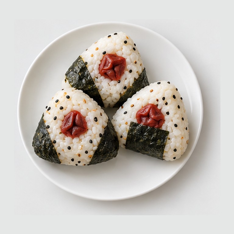 Onigiri aux Umeboshi (Japon)