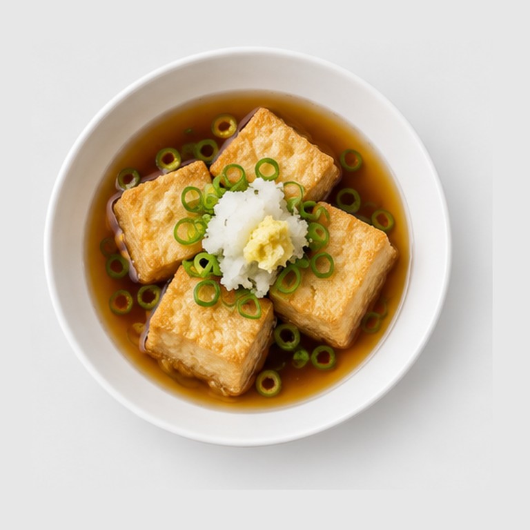 Tofu frit en bouillon façon agedashi dofu (Japon)