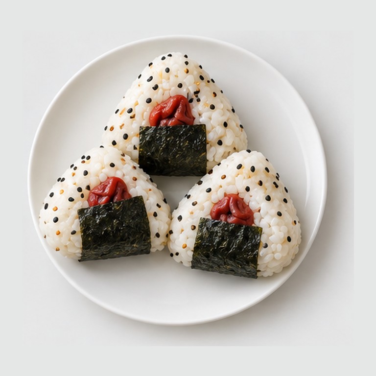 Onigiri au Sésame et Umeboshi