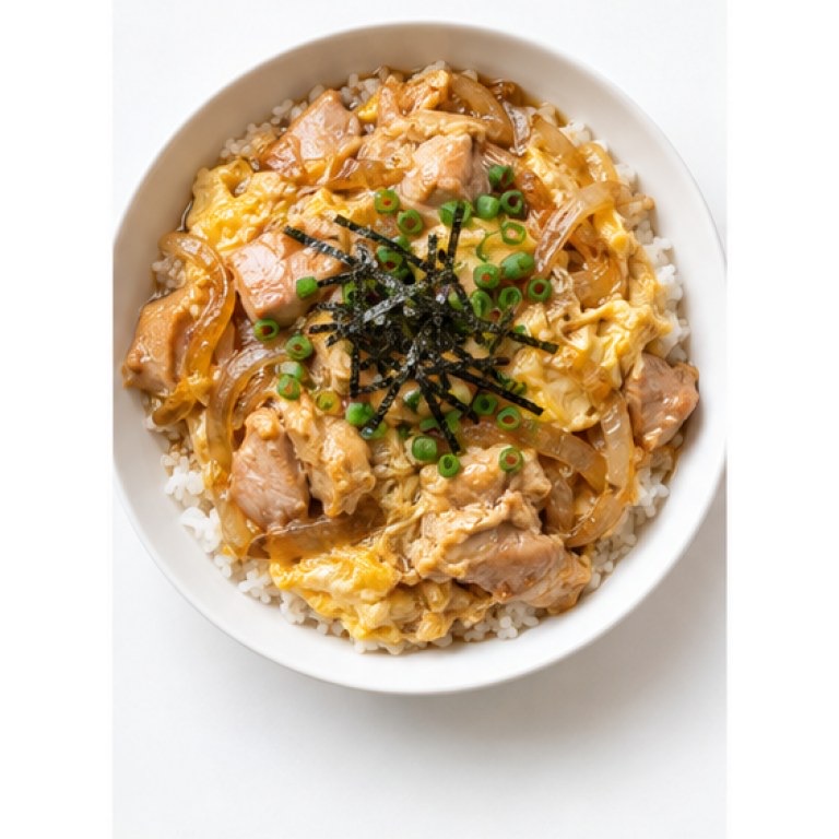 Bol de riz poulet et œuf soyeux façon oyakodon