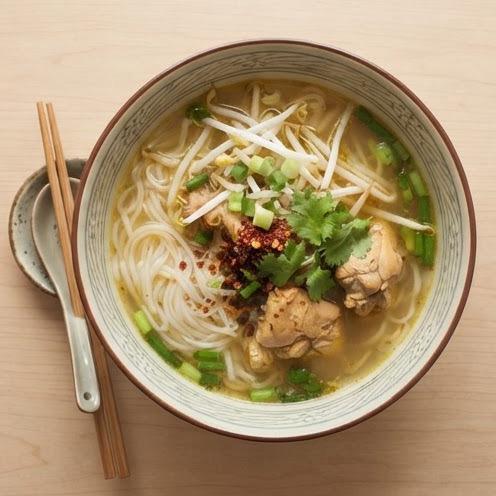 Soupe de vermicelles parfumée à la citronnelle façon khao piak sen