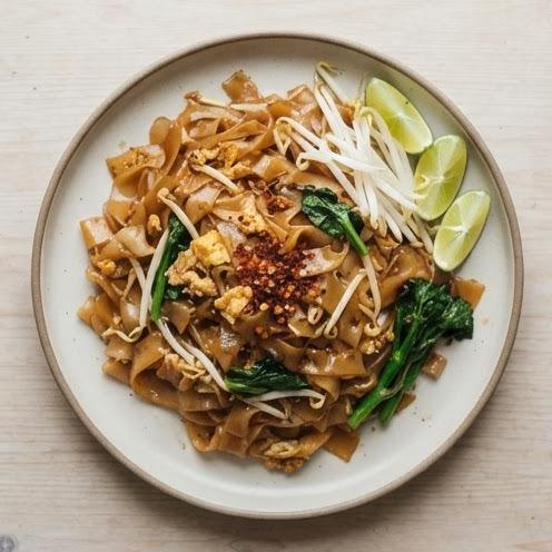 Char Kway Teow Végétarien (Larges Nouilles Sautées)