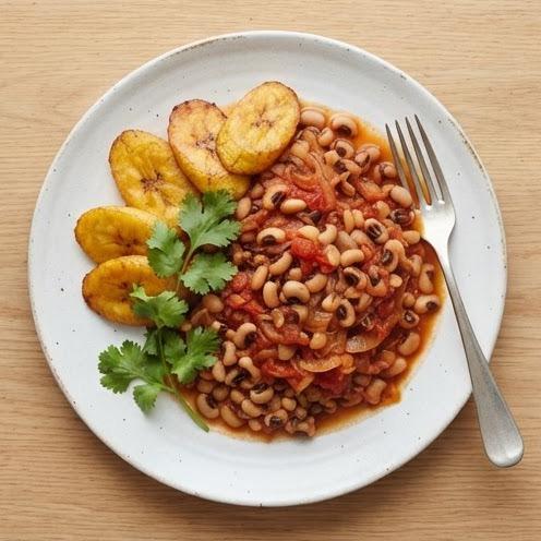 Haricots frits au plantain du Ghana façon red red